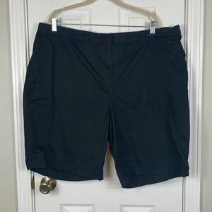 Kim Rogers black shorts size 24W. 3% spandex. Elastic on sides, pockets